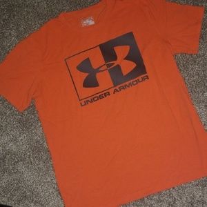 Mens Under Armour tshirt size medium